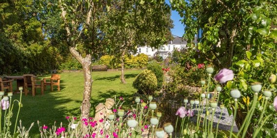 Les Rocquettes, Guernsey: Beautiful country mansion with modern facilities